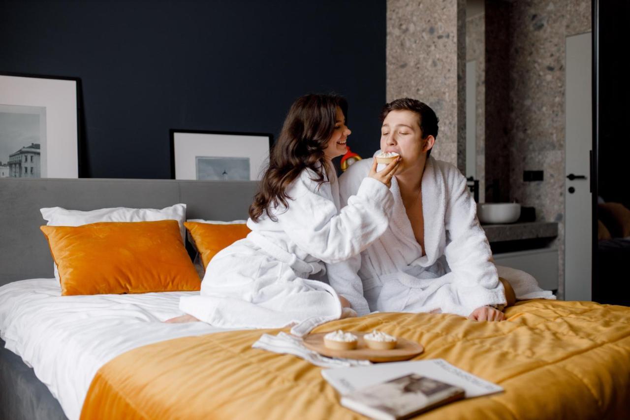 Once Apartments Ivano-Frankivsk Ngoại thất bức ảnh